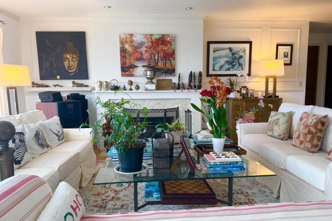 Photo of Livingroom in The Bowl of Edmonds