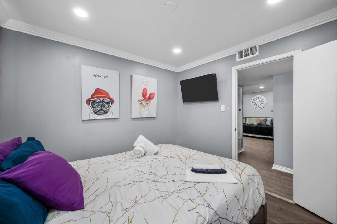 Photo of Bedroom in Neartown