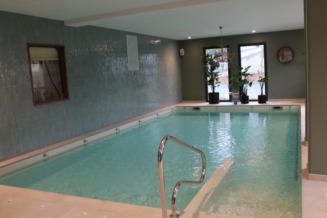 Photo of Others in Flore