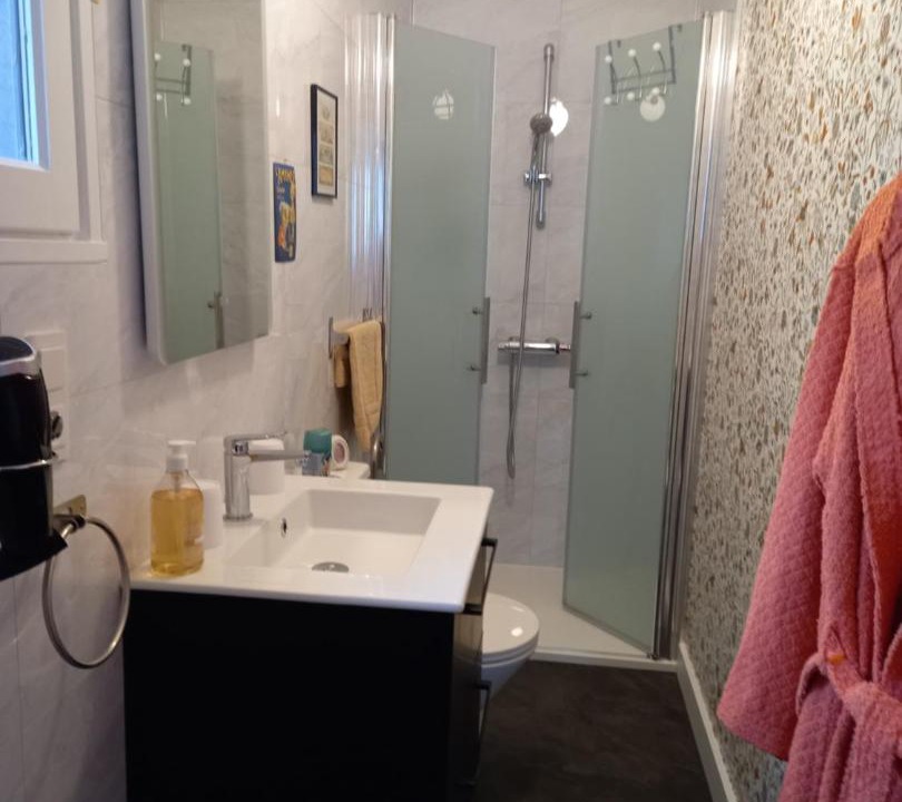 Photo of Bathroom in Mignaloux-Beauvoir