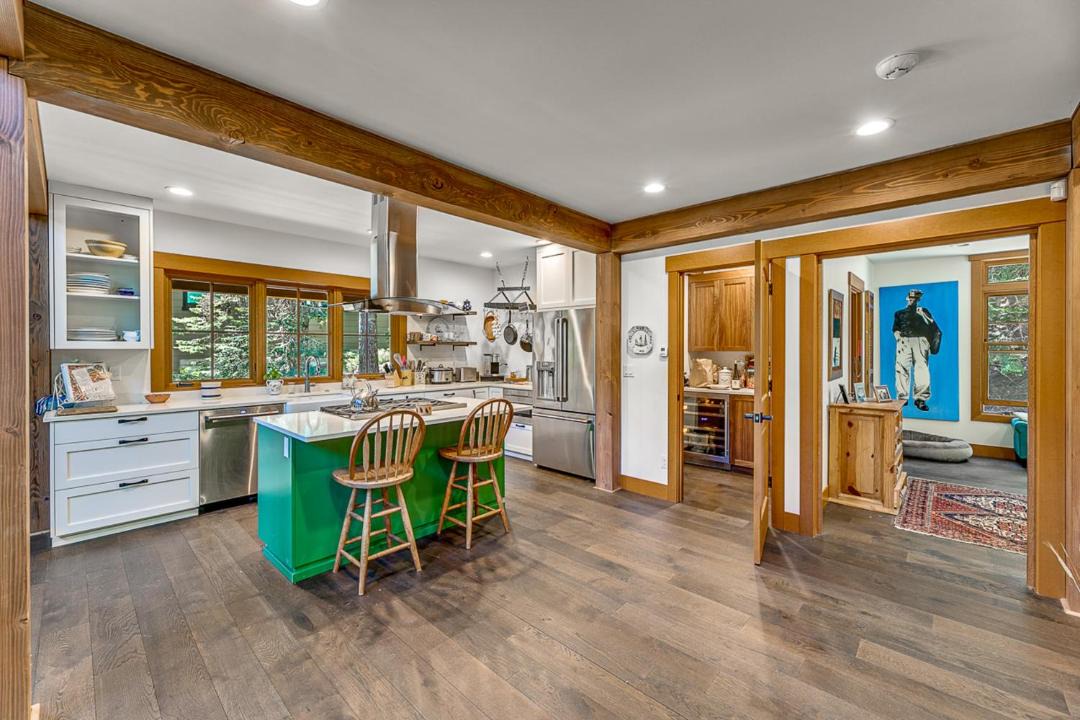 Photo of Kitchen in Snoqualmie Pass