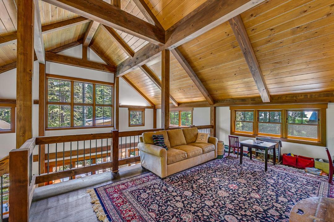 Photo of Others in Snoqualmie Pass