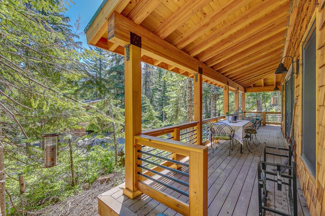 Photo of Patio Balcony in Snoqualmie Pass