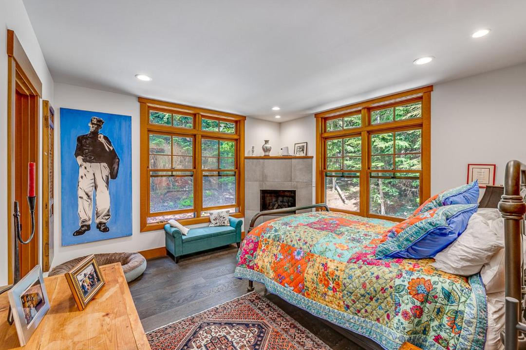 Photo of Bedroom in Snoqualmie Pass