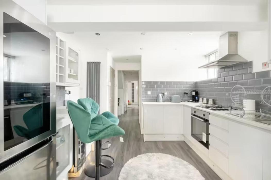 Photo of Kitchen in Uxbridge South