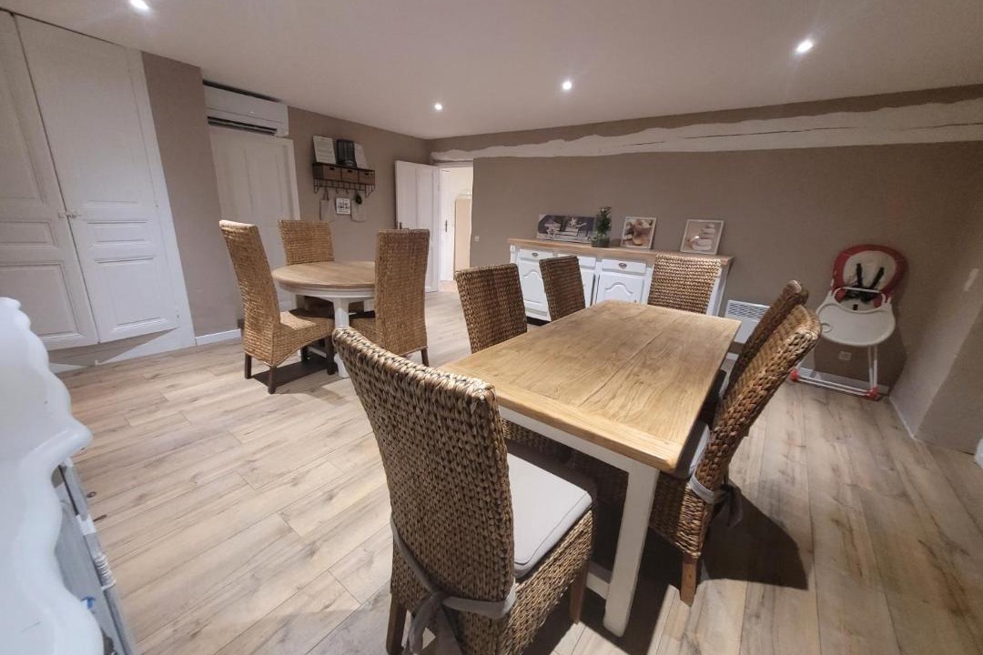 Photo of Others in Preveranges