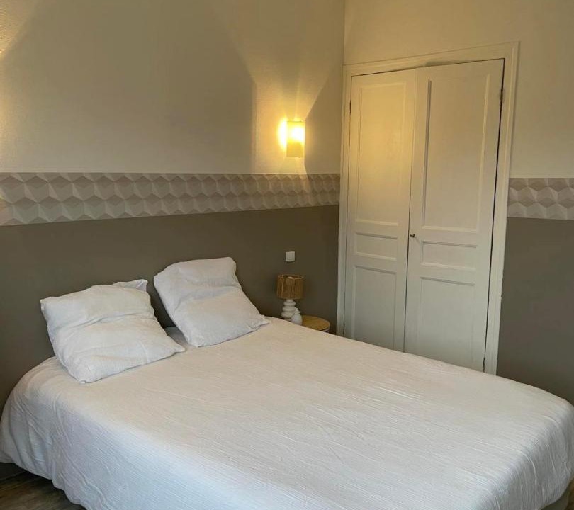 Photo of Bedroom in Royallieu Village