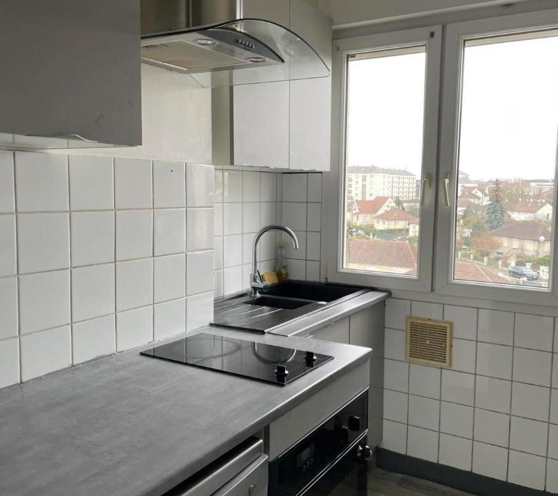 Photo of Kitchen in Royallieu Village