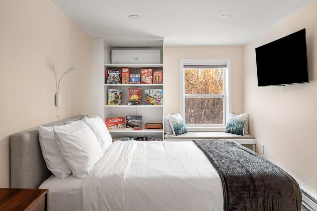 Photo of Bedroom in Newport