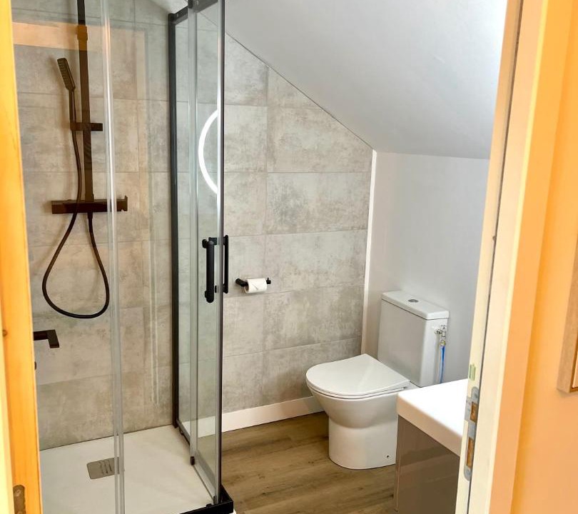 Photo of Bathroom in Tinteniac