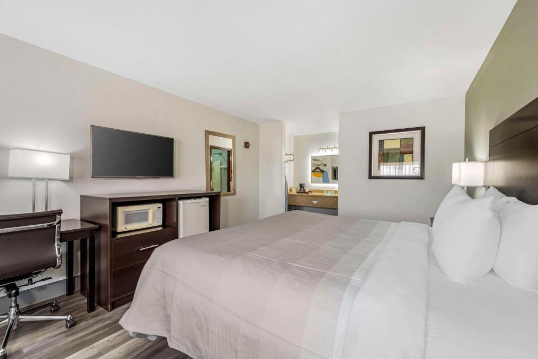 Photo of Bedroom in Siloam Springs
