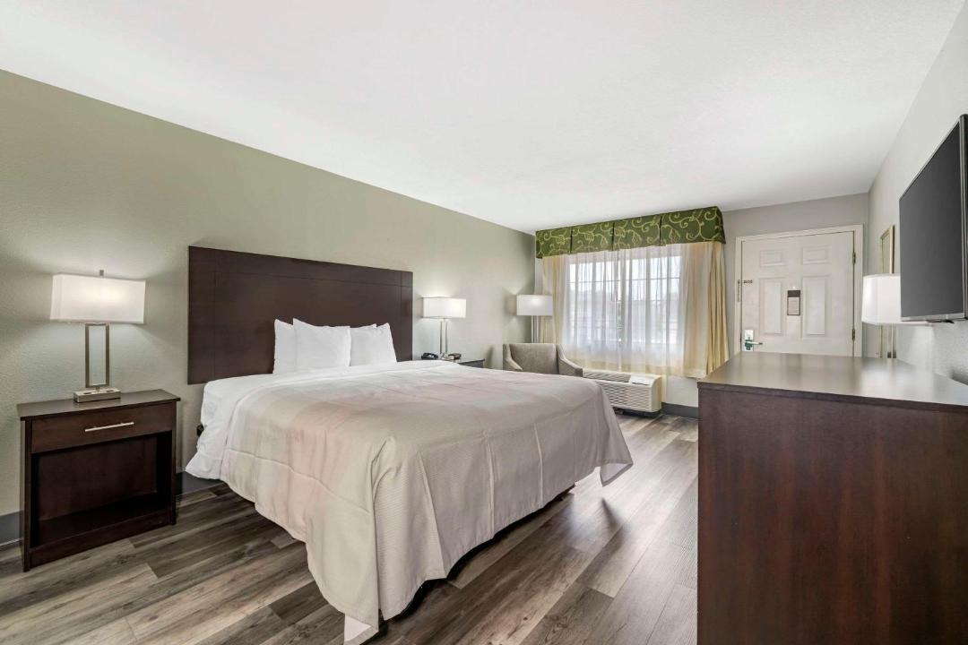 Photo of Bedroom in Siloam Springs