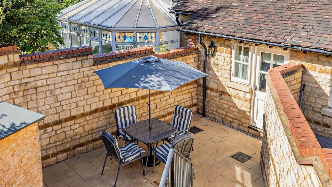 Photo of Patio Balcony in Blisworth