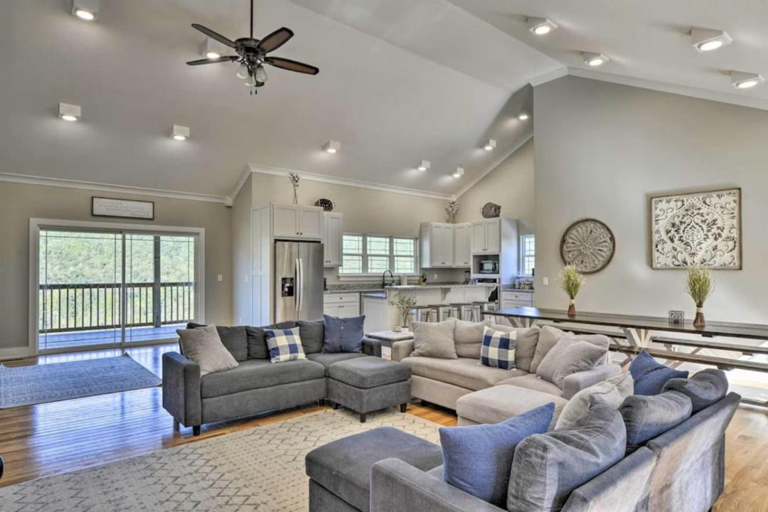 Photo of Livingroom in Trenton