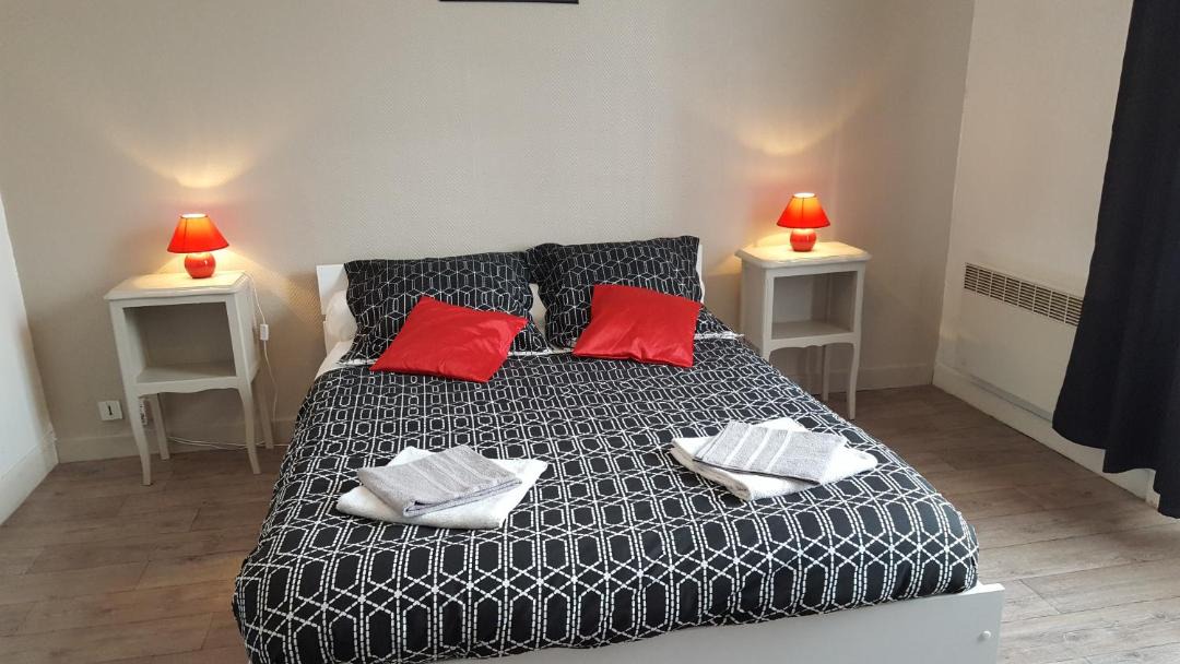 Photo of Bedroom in Lannilis