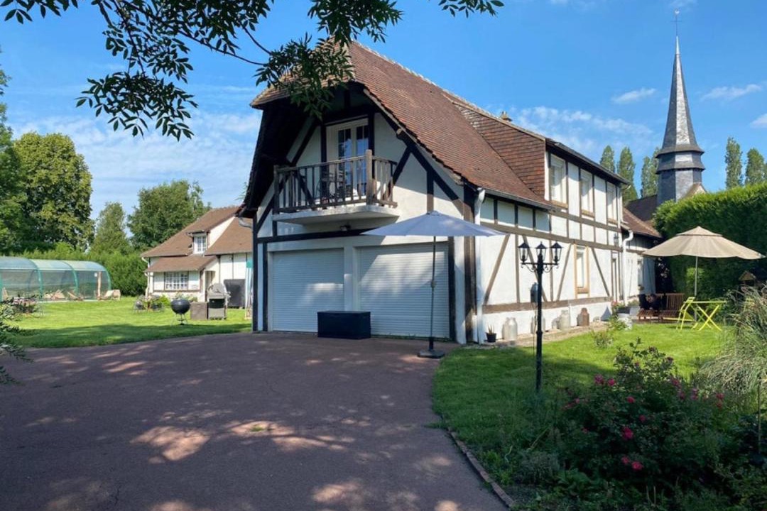 Photo of Others in Suzay