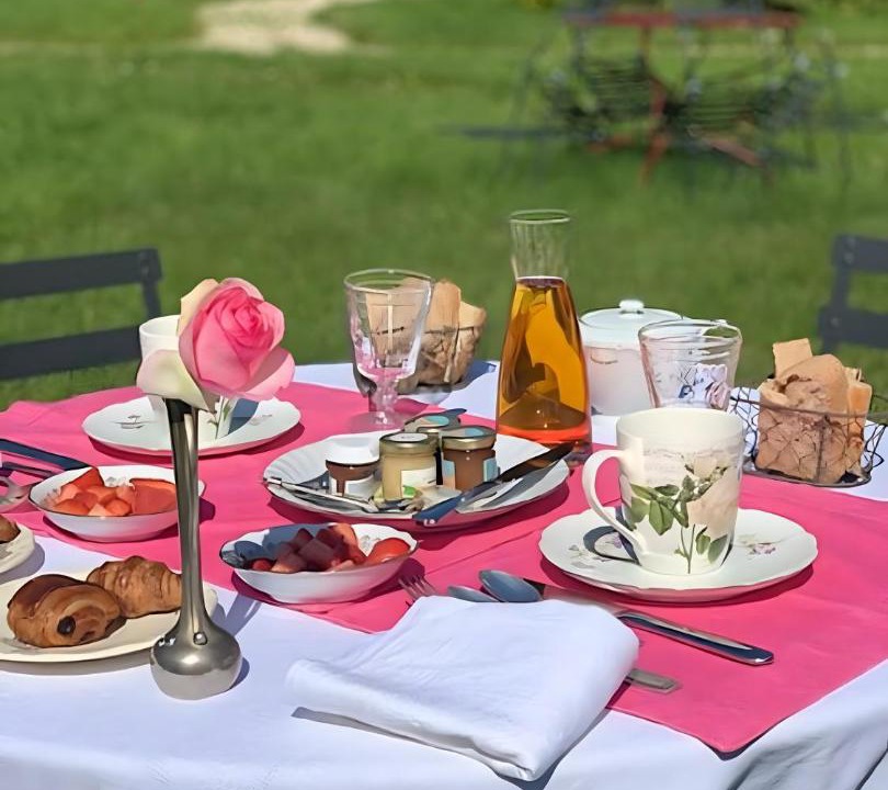 Photo of Others in Suzay