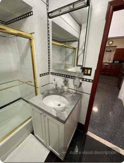 Photo of Bathroom in White Plains