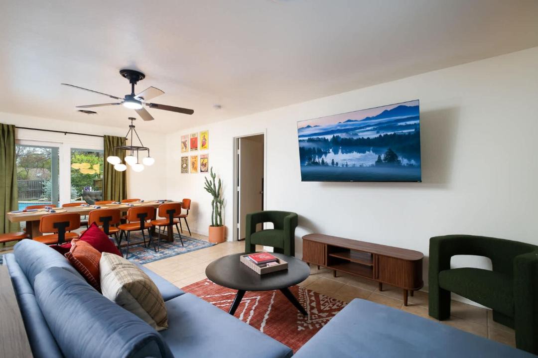 Photo of Livingroom in Oakwell Farms