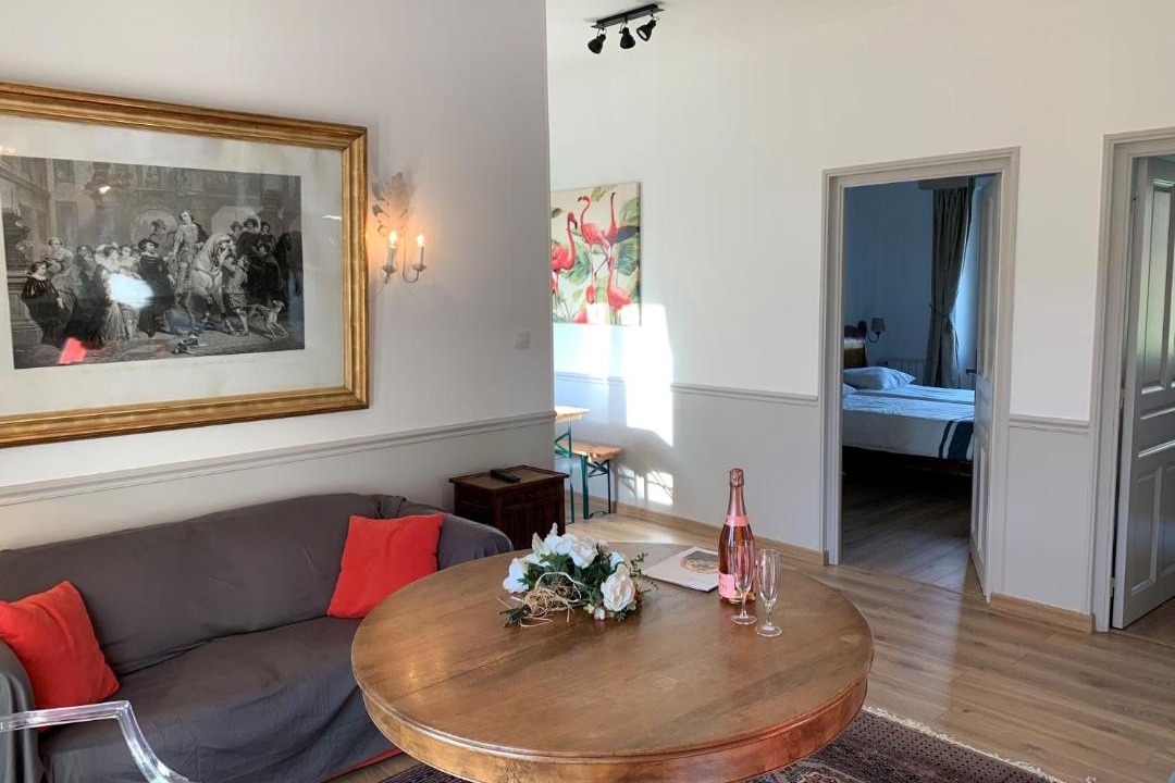 Photo of Others in Neuille