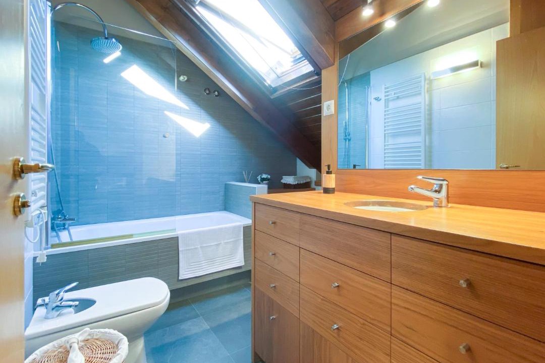 Photo of Bathroom in Tirvia