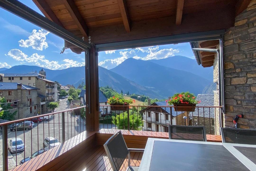 Photo of Patio Balcony in Tirvia