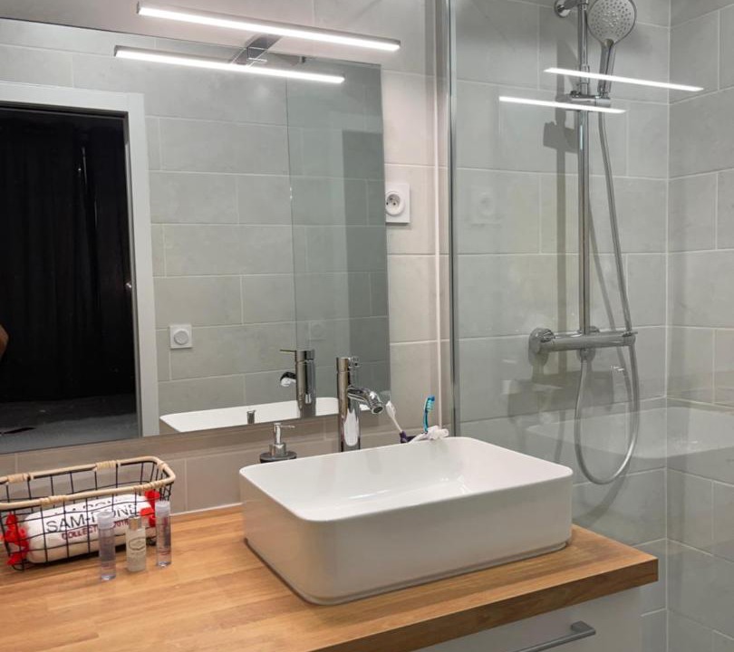 Photo of Bathroom in Boucle - Gros Caillou