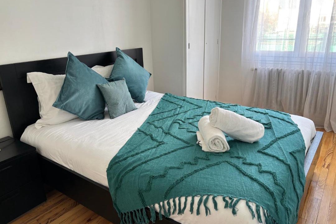 Photo of Bedroom in Leon Blum - Bon Coin