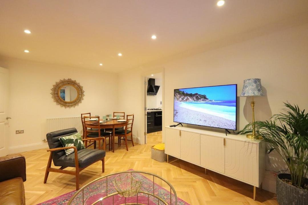 Photo of Livingroom in Westbourne