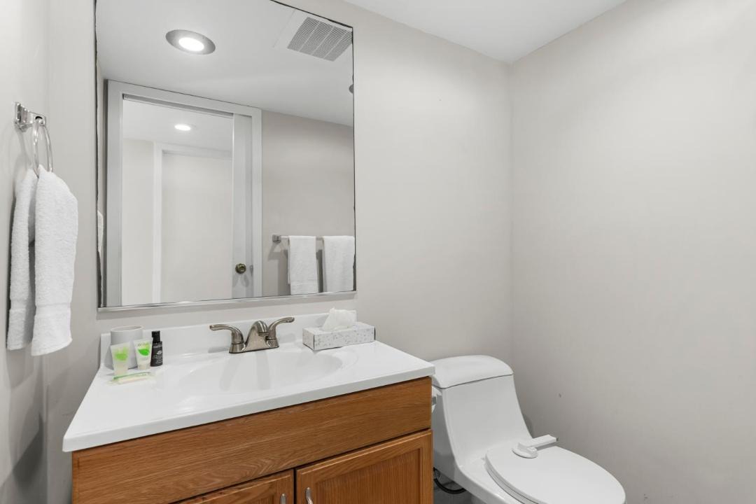 Photo of Bathroom in Bay Harbor Islands