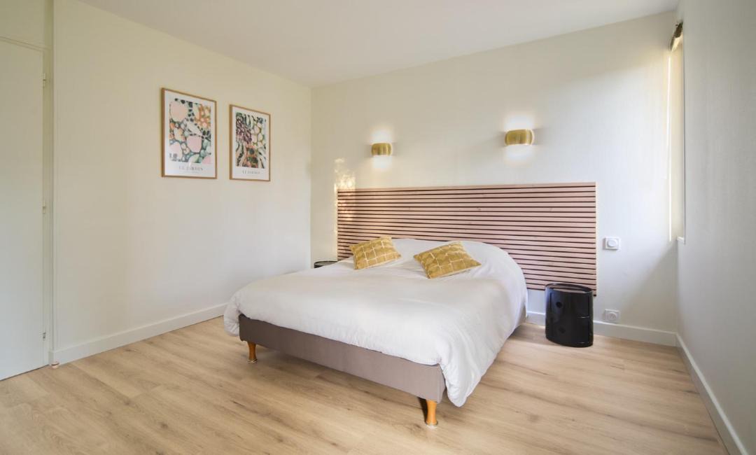 Photo of Bedroom in Tournus