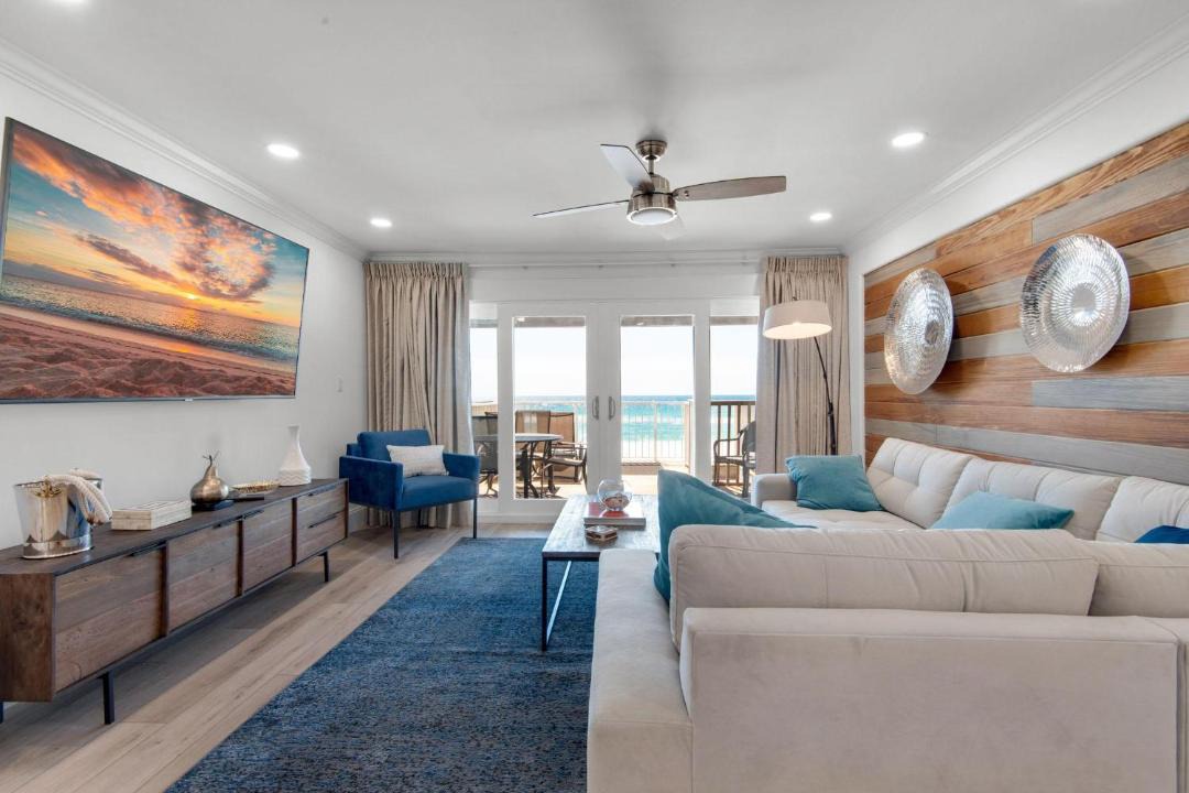 Photo of Livingroom in Miramar Beach