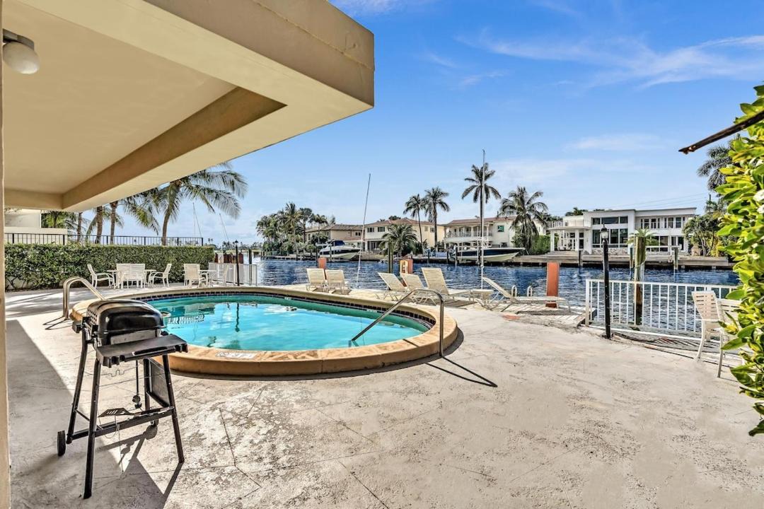 Photo of Patio Balcony in Bay Harbor Islands