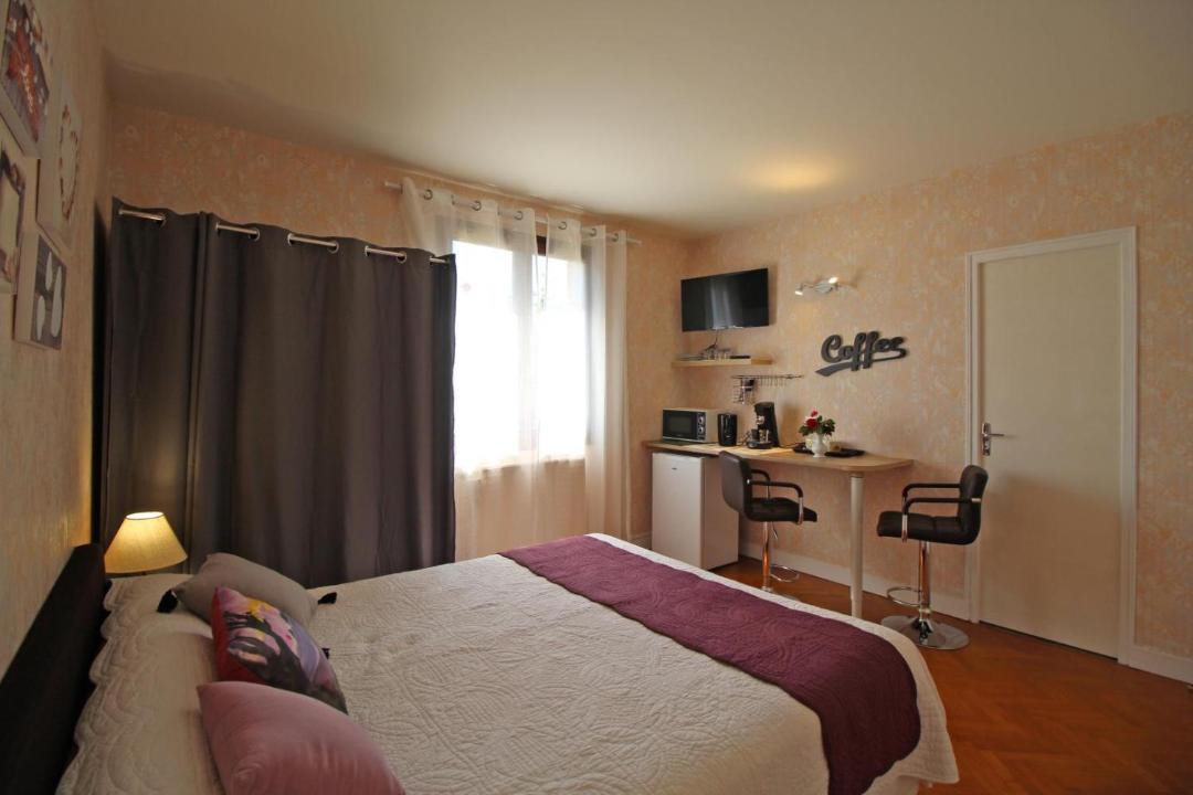 Photo of Bedroom in Saint-Leonard-de-Noblat