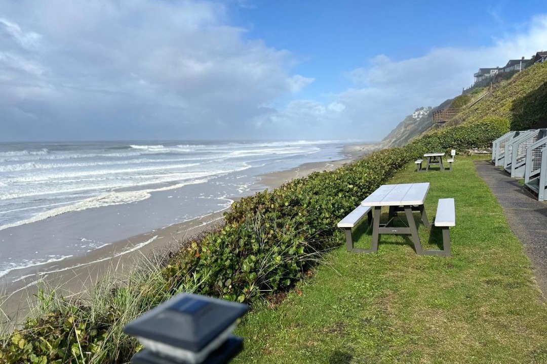 Photo of Others in Nelscott