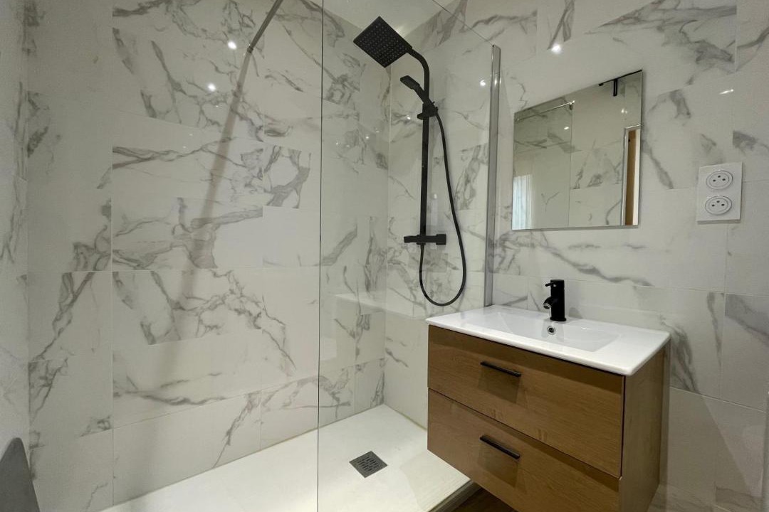 Photo of Bathroom in La Fuye-Velpeau