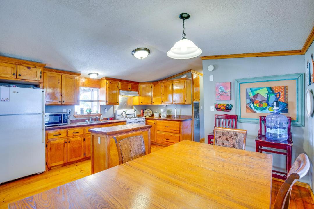 Photo of Kitchen in Quinlan