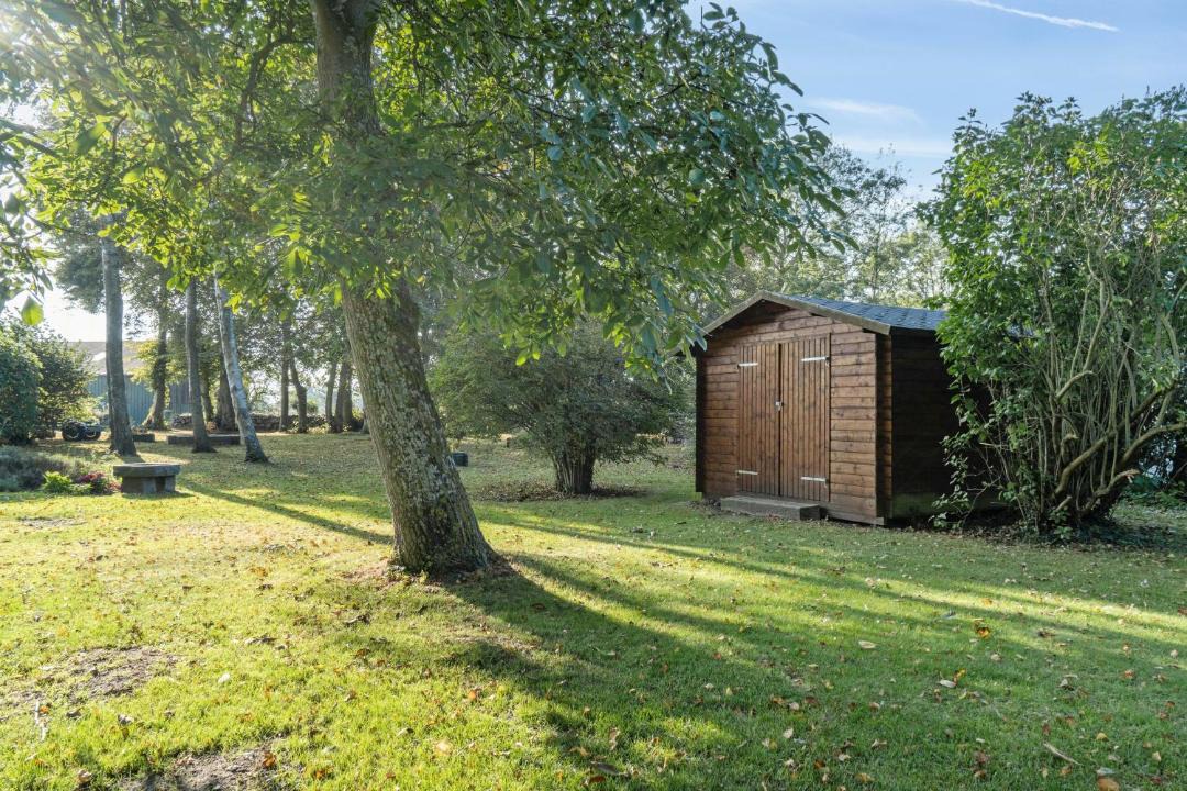 Photo of Others in Lyo By