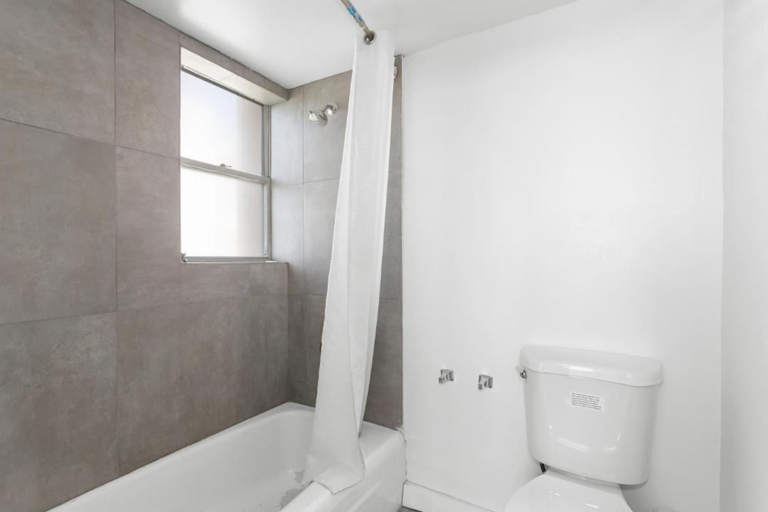 Photo of Bathroom in Bay Harbor Islands