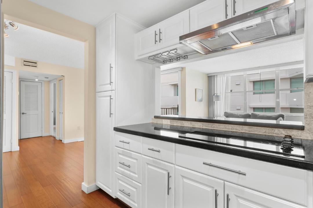Photo of Kitchen in Bay Harbor Islands