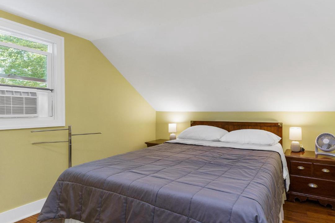 Photo of Bedroom in Spring Lake