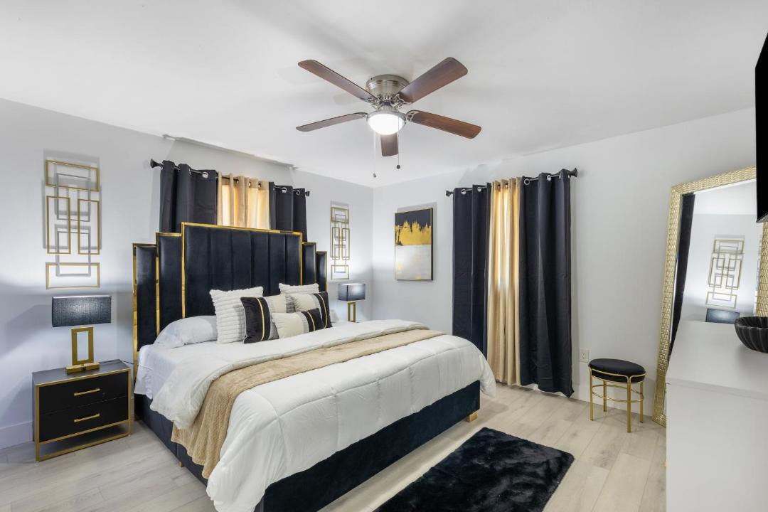 Photo of Bedroom in East Naples