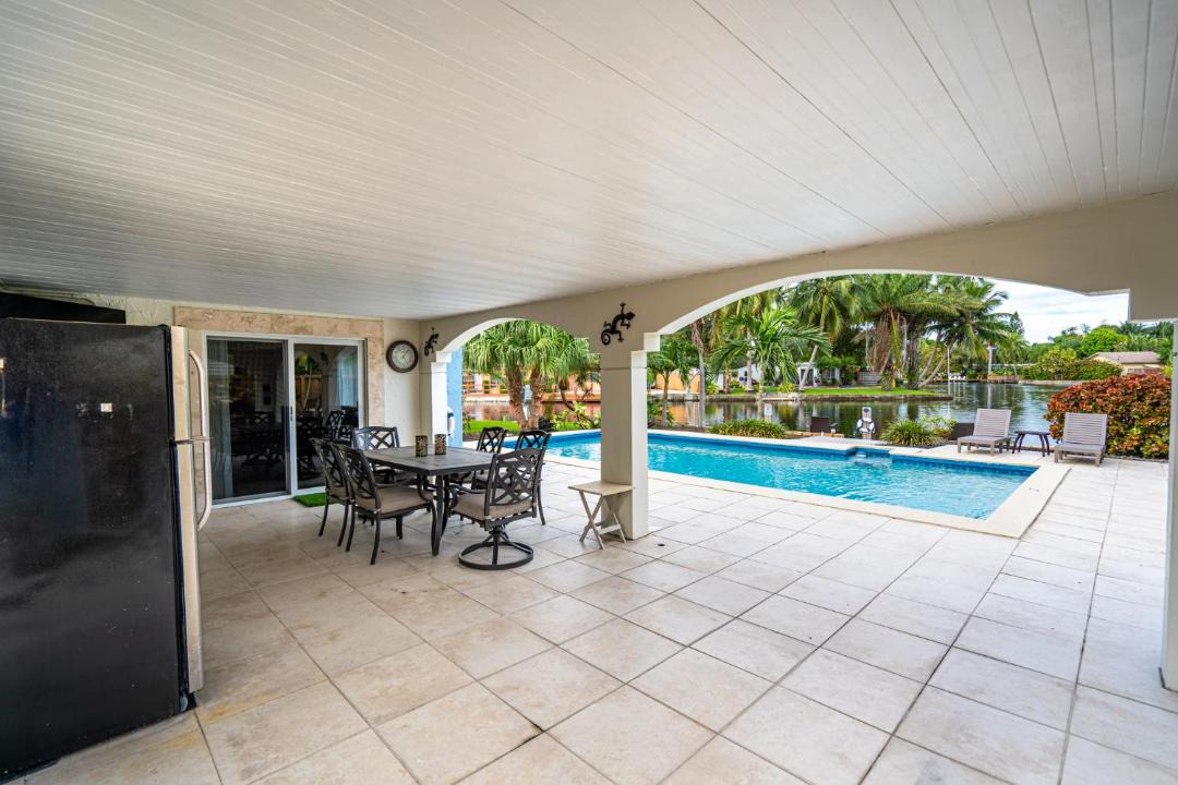 Photo of Patio Balcony in North Central Hollywood