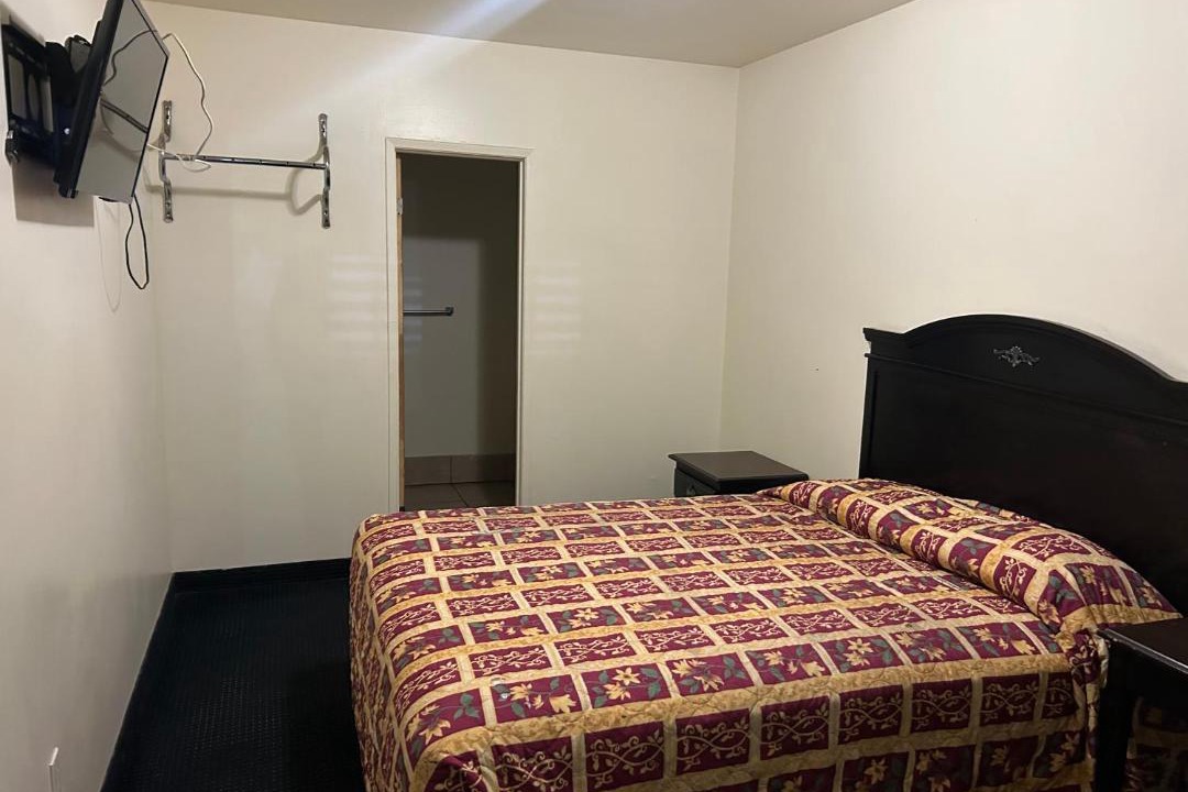 Photo of Bedroom in South Gate