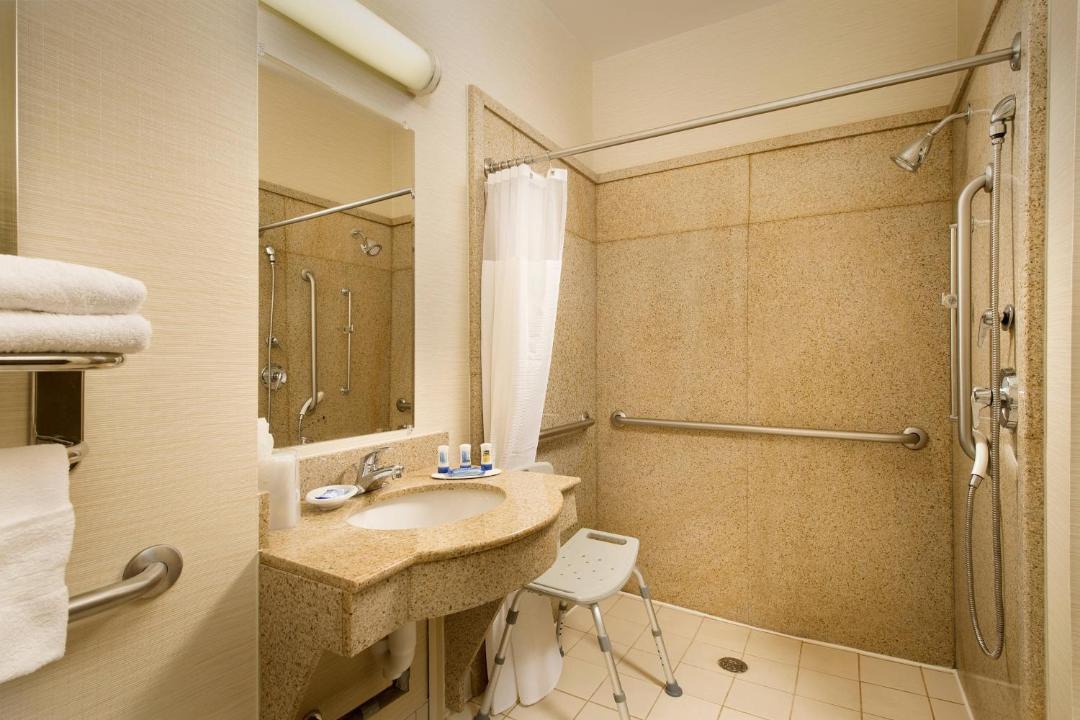 Photo of Bathroom in Marshall