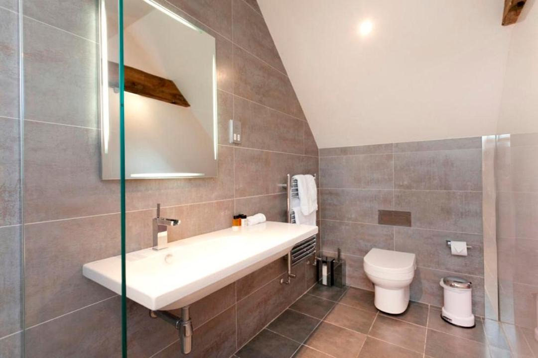 Photo of Bathroom in Castle Donington