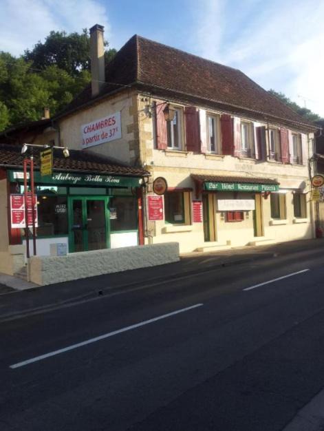 Photo of Buildings in Creysse