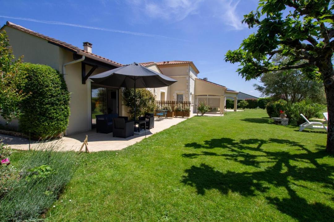 Photo of Others in Saint-Laurent-des-Vignes