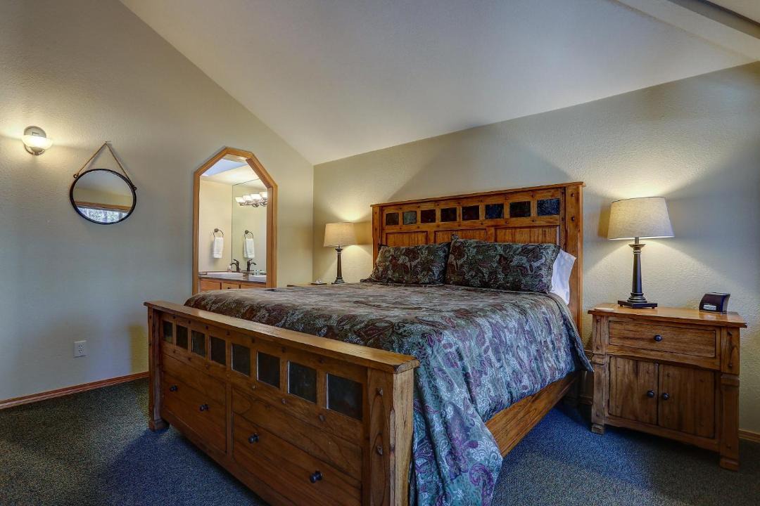 Photo of Bedroom in Sunriver