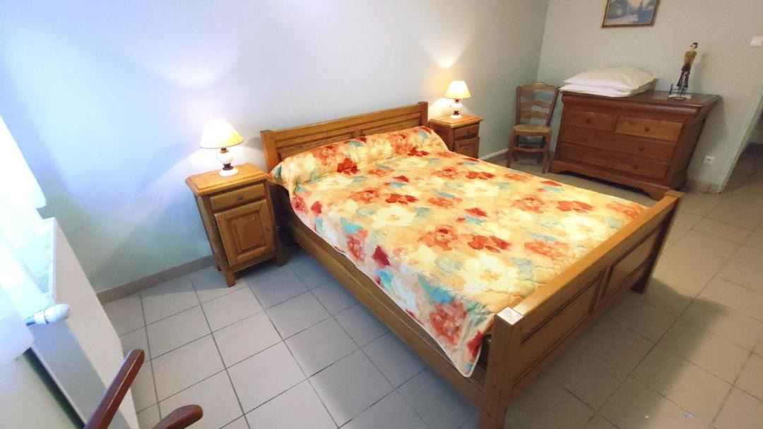 Photo of Bedroom in Douzy